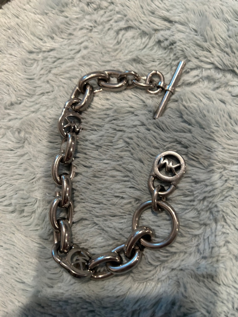 Michael Kors Polished Silver Chain Toggle Bracelet with MK Charm - Picture 2 of 5